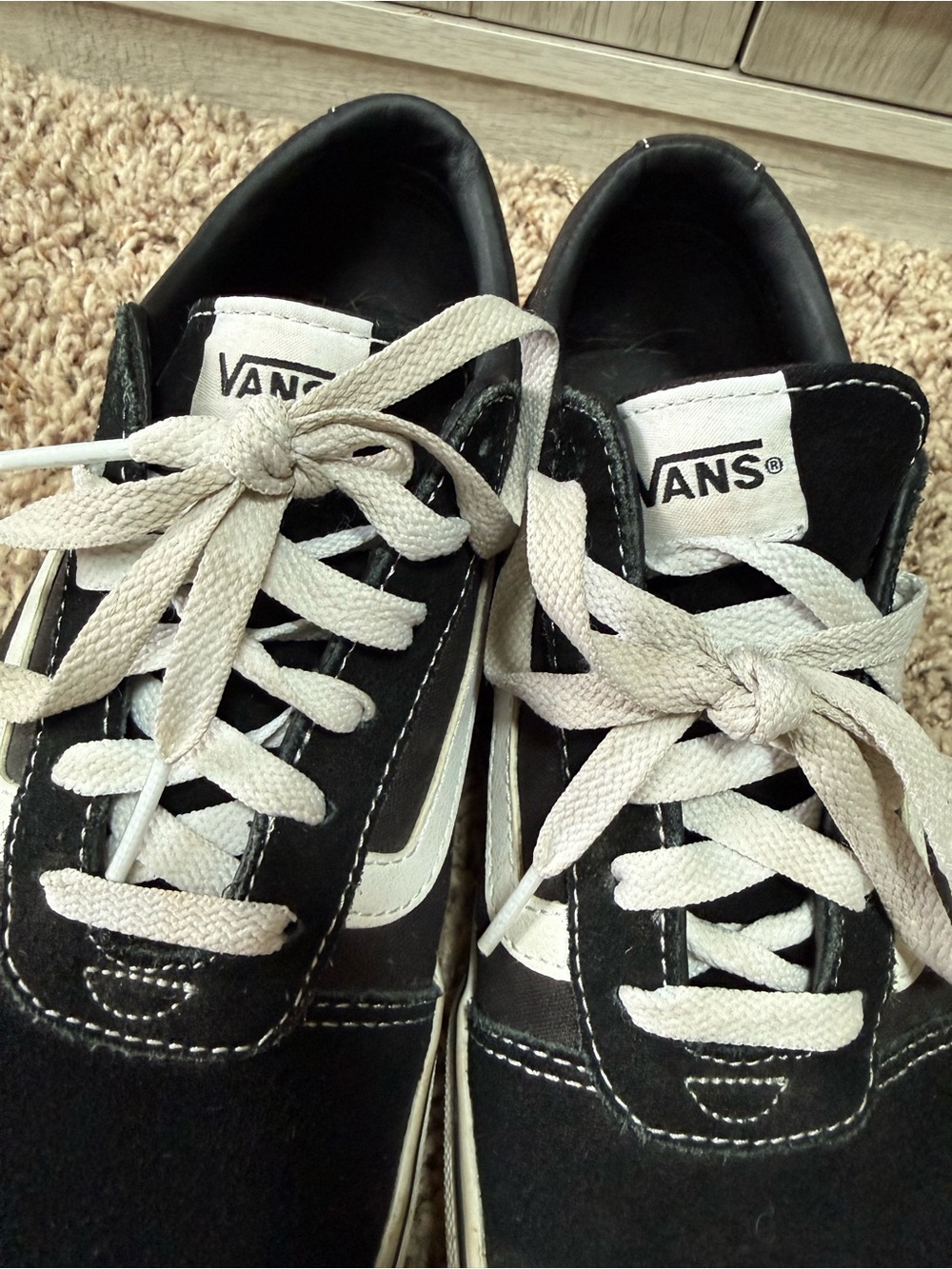 Vans ward Old Skool Black & White Suede Sneakers (9 ladies) unisex ok to - Picture 5 of 11
